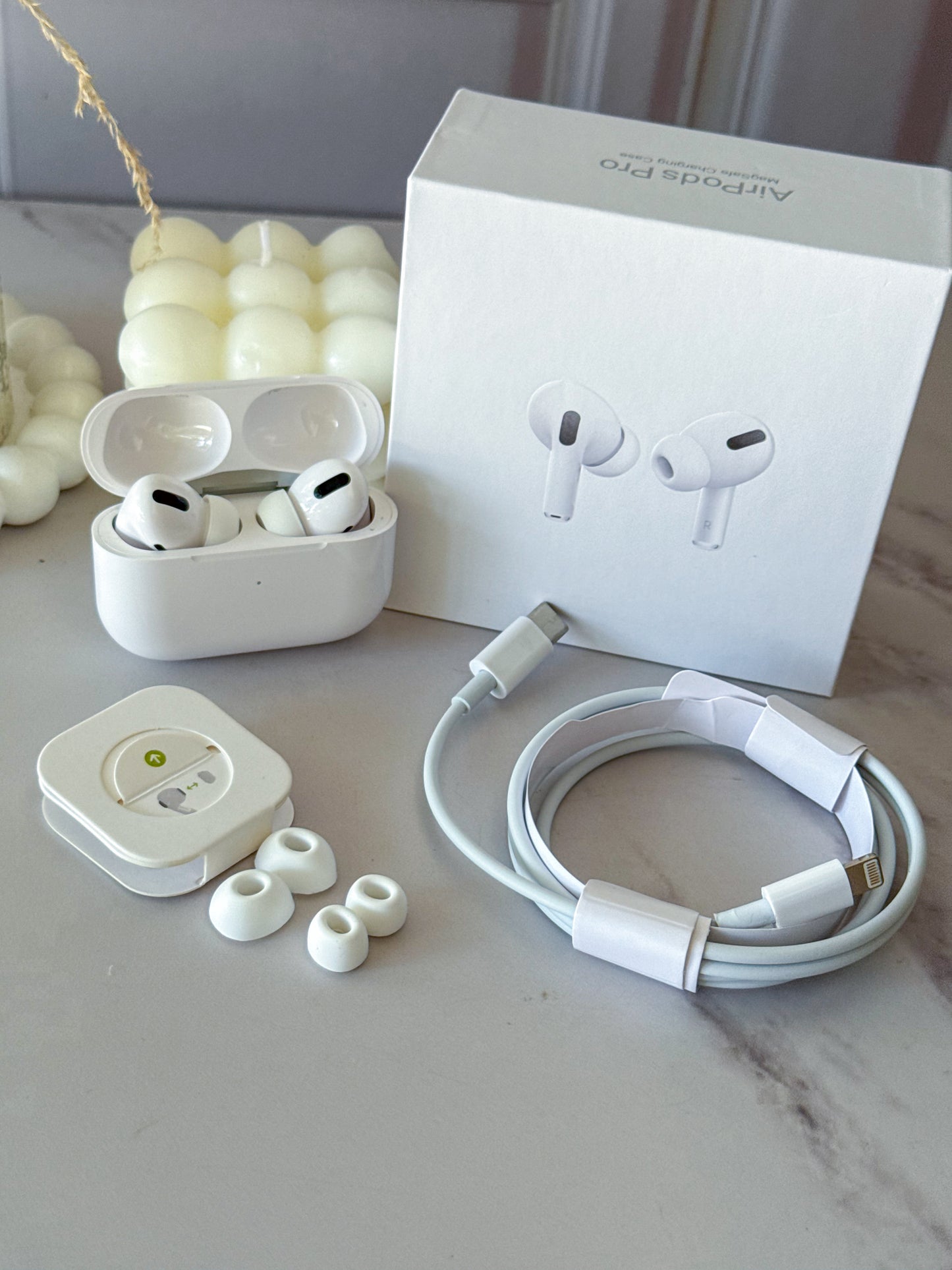 Combo pro (Audífonos + estuche)